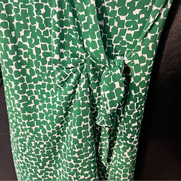 BCBGMaxazria Green Wrap Style Dress Size Small - Picture 3 of 8